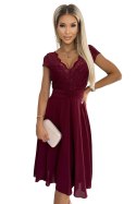 381-5 LINDA - szyfonowa sukienka z koronkowym dekoltem - BORDOWA - M