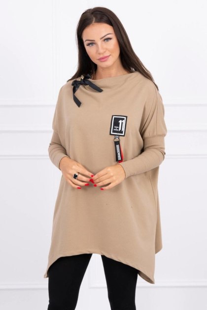 Bluza oversize z asymetrycznymi bokami camelowa UNI